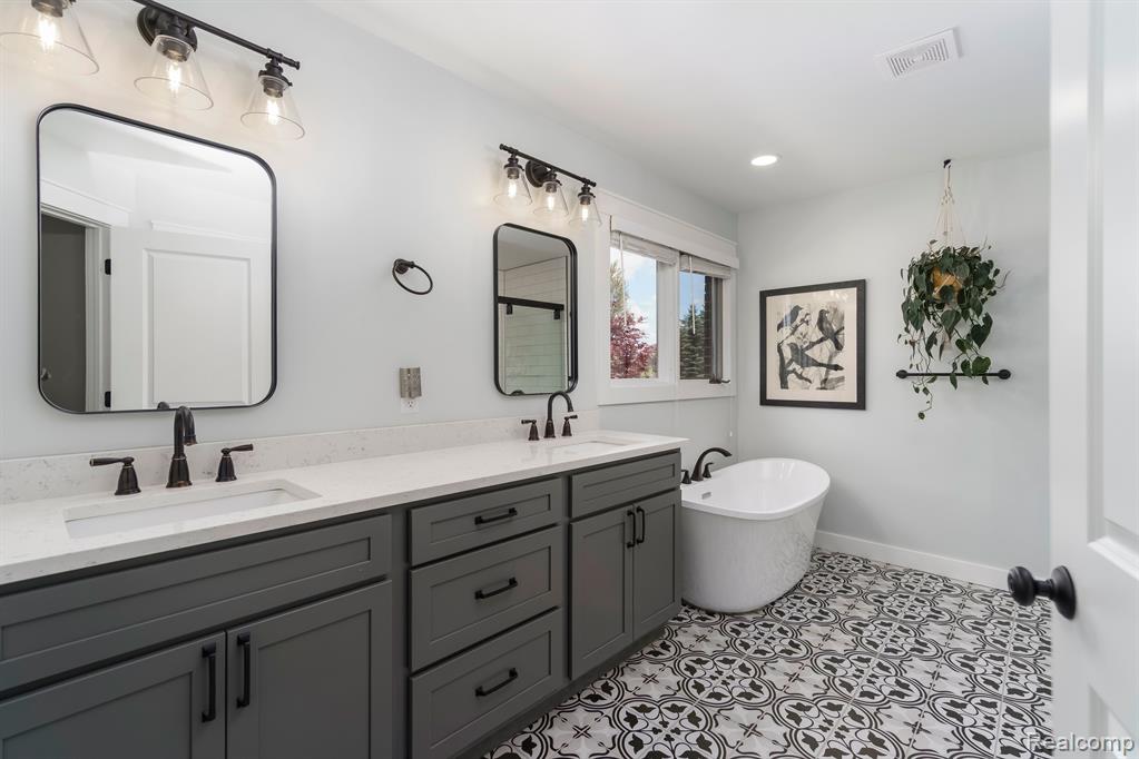 57495 RIDGEWOOD Drive, Washington, MI — Photo 32
