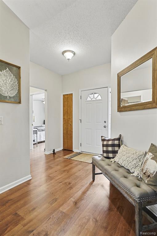 22230 Quail Run Circle, 1, South Lyon, MI 48178 — Photo 4
