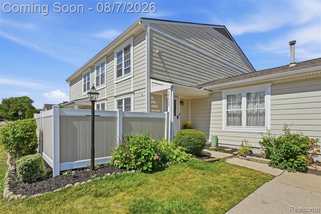 39625 Village Wood Lane, Novi, MI