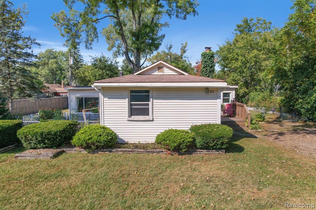 81 N EAGAN Drive, Lake Orion, MI 48362 — Photo 18