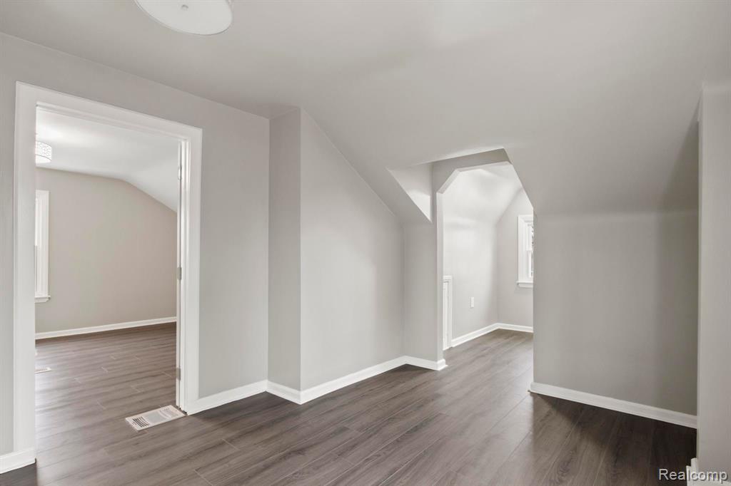 8131 COYLE Street, Detroit, MI 48228 — Photo 21