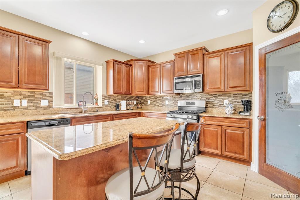 4122 Hawks Nest Road, Utica, MI 48317 — Photo 29