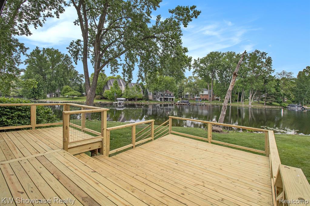 983 ARTDALE, White Lake, MI 48383 — Photo 27
