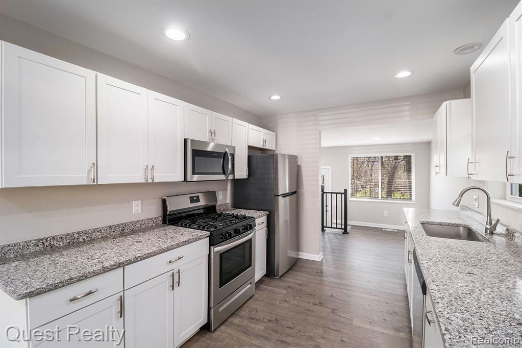 9489 PORTAGE Trail, White Lake, MI — Photo 11