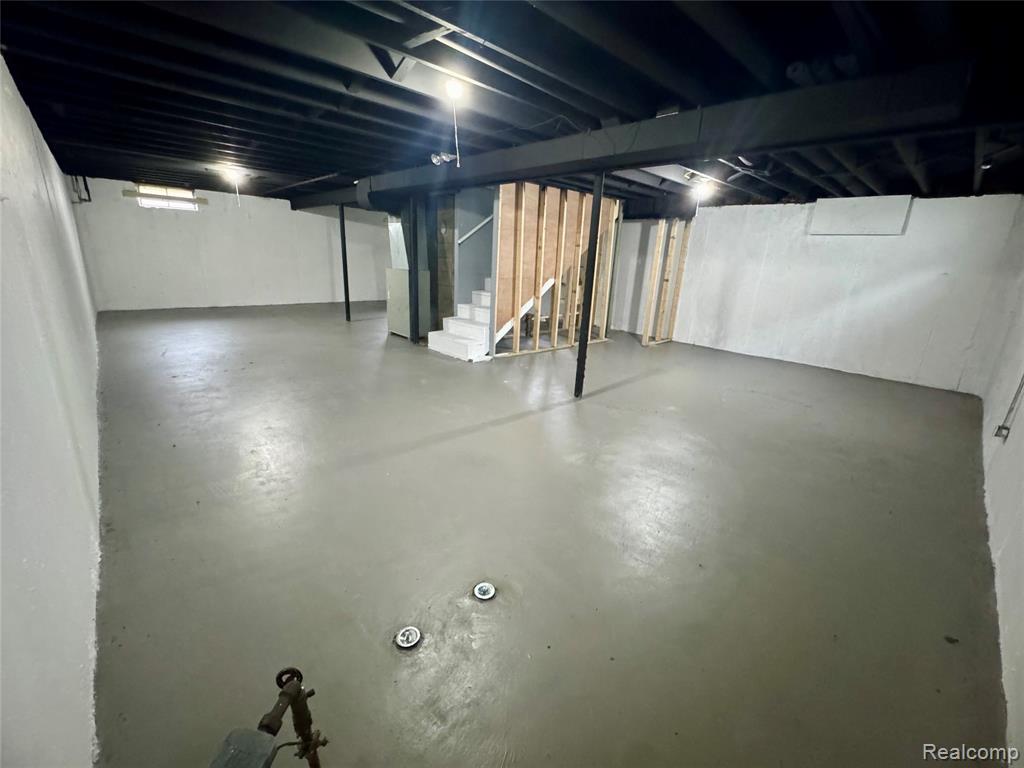 5220 Western Road, Flint, MI 48506 — Photo 16