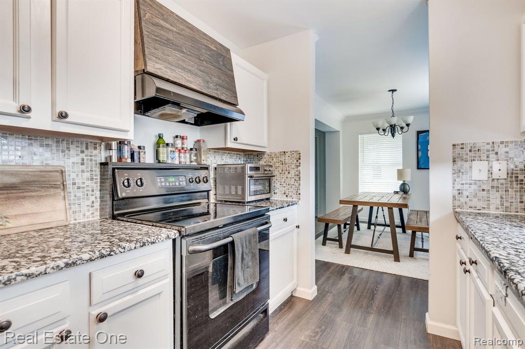 21063 WOODSIDE Avenue, Ferndale, MI 48220 — Photo 13