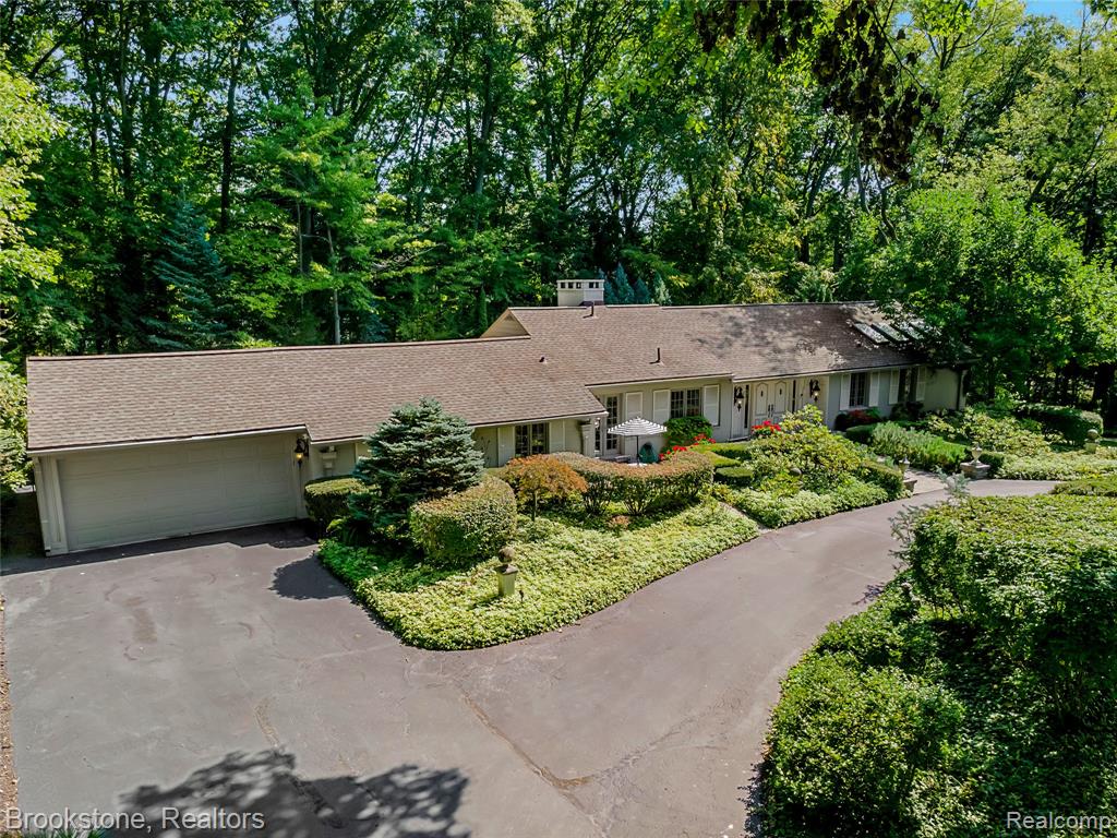 4083 Charing Cross Road, Bloomfield Hills, MI 48304 — Photo 2