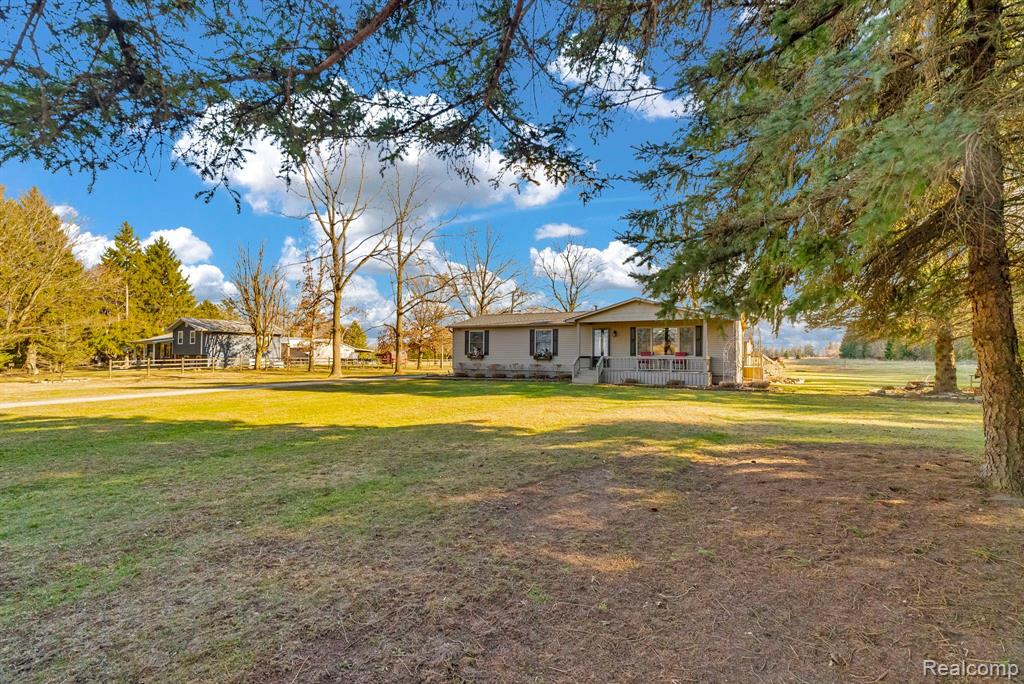 6572 WELLMAN LINE Road, Croswell, MI 48422 — Photo 9