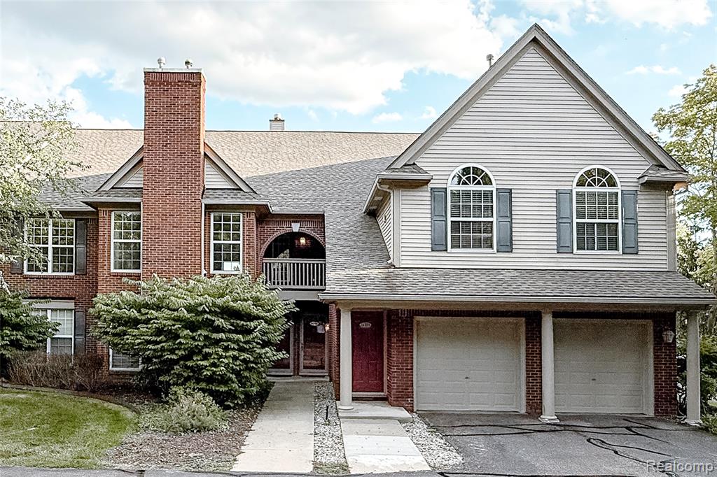 28560 Carlton Way Drive, Novi, MI