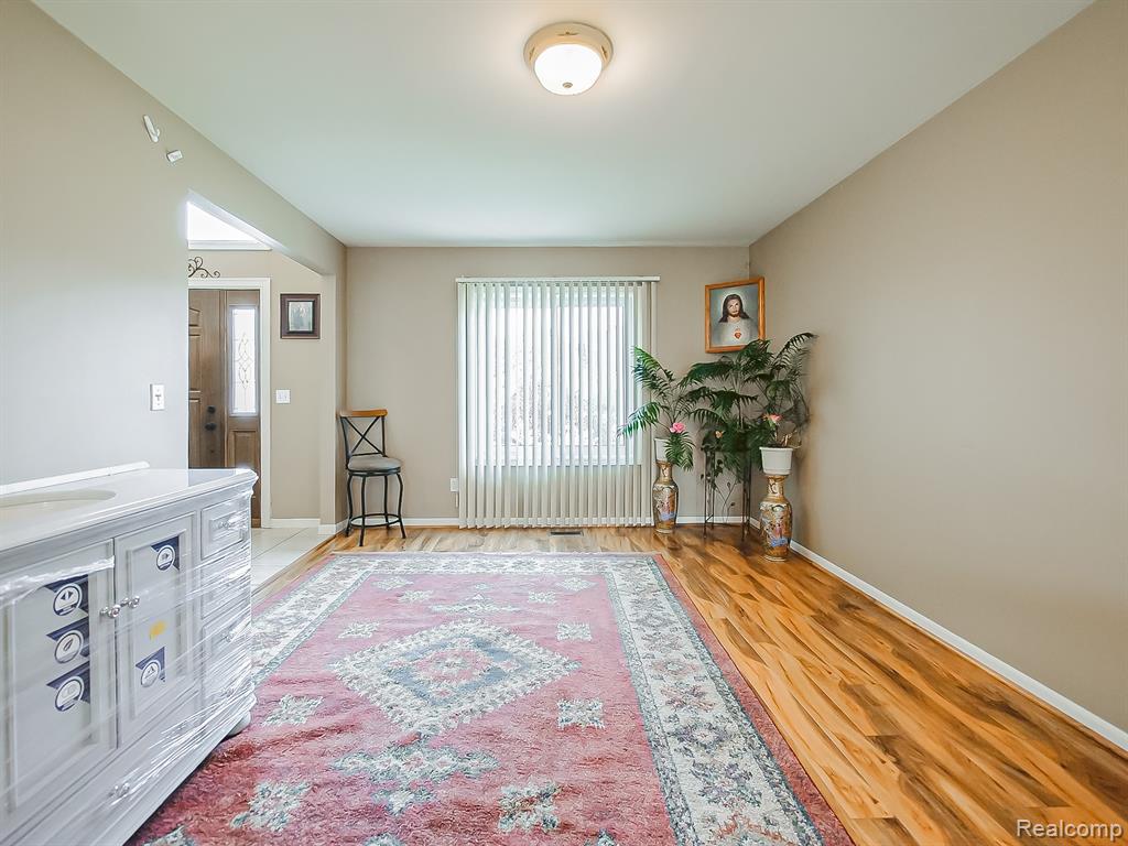 48199 Lafayette Drive, Macomb, MI 48044 — Photo 8