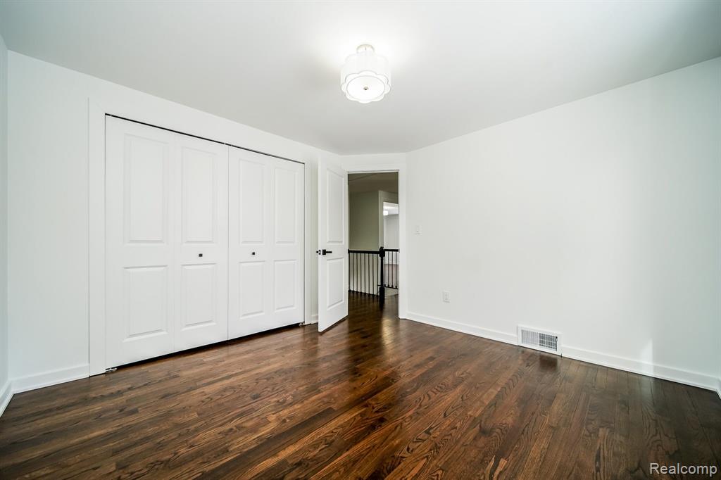 7359 SAINT AUBURN Drive, Bloomfield Hills, MI 48301 — Photo 56