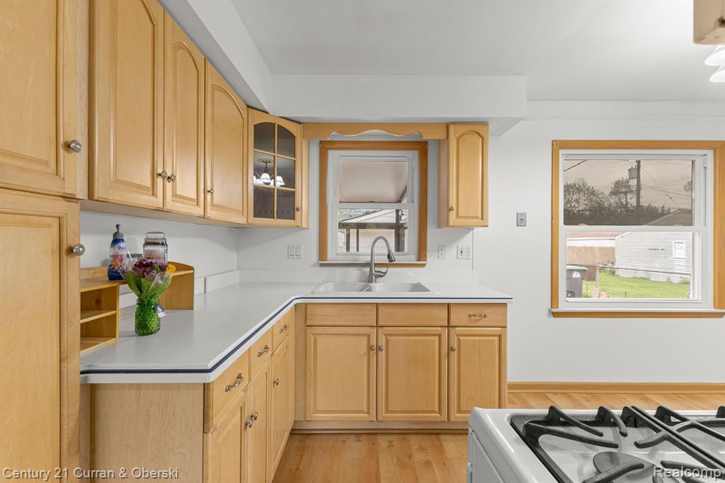 7850 MERRICK Street, Taylor, MI 48180 — Photo 11