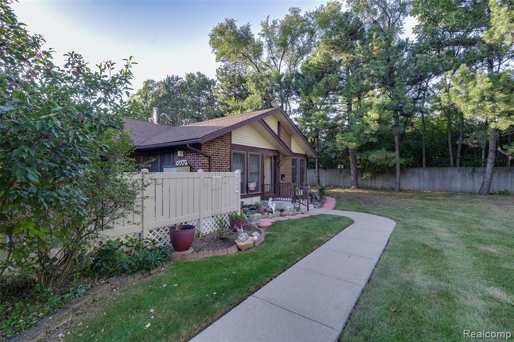 40554 Newport Drive, Plymouth, MI 48170 — Photo 3
