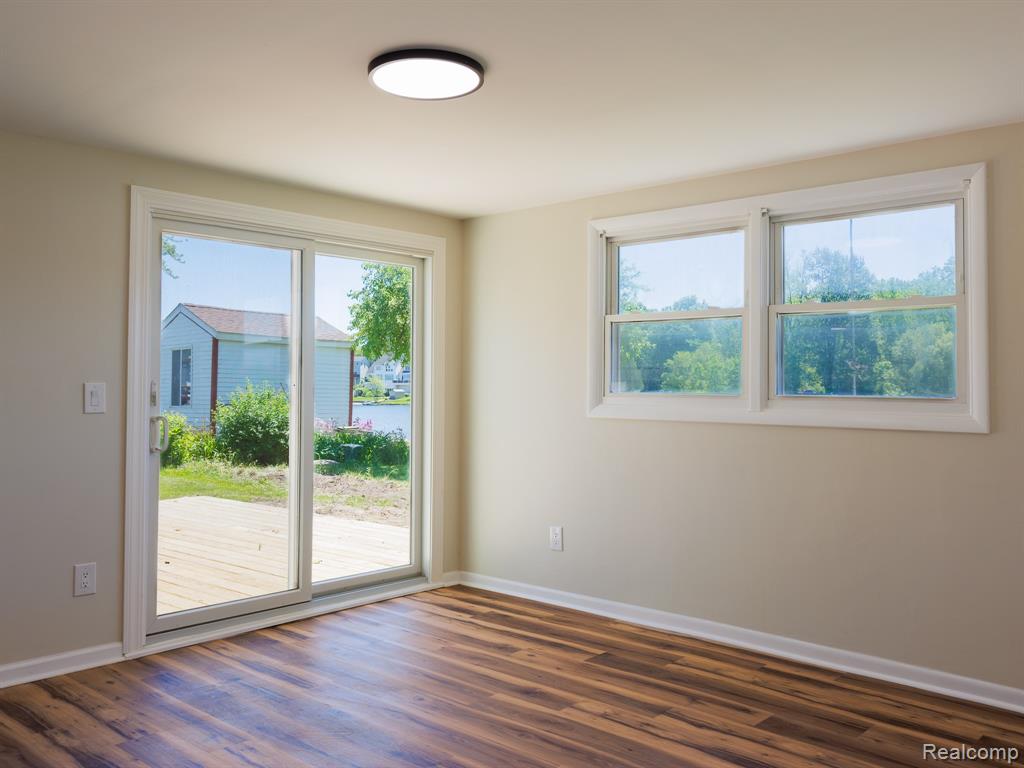 11560 Island Ct Court, Hartland, MI 48353 — Photo 16