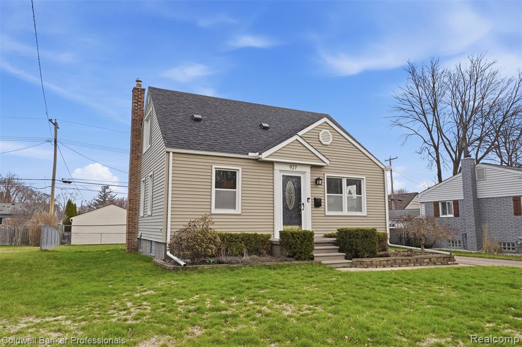 927 Montrose Avenue, Royal Oak, MI 48073 — front exterior