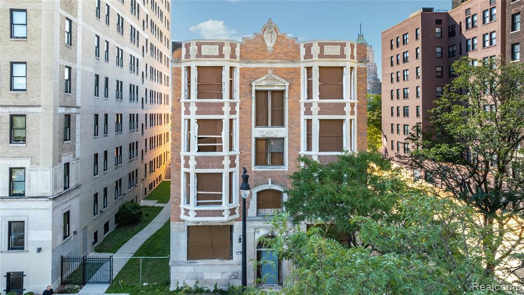 69 Seward Street, Detroit, MI 48202 — Photo 3