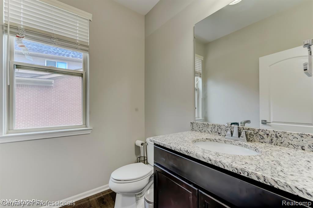 50784 SEVILLA Circle, Novi, MI — Photo 16