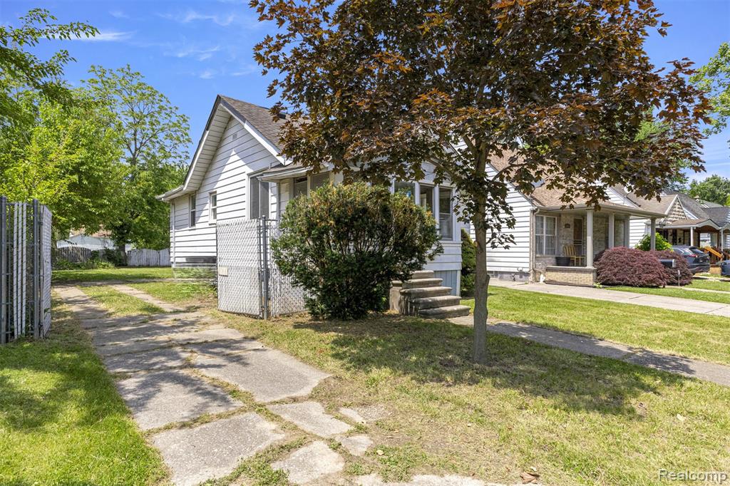 6025 Rosemont Avenue, Detroit, MI 48228 — Photo 3