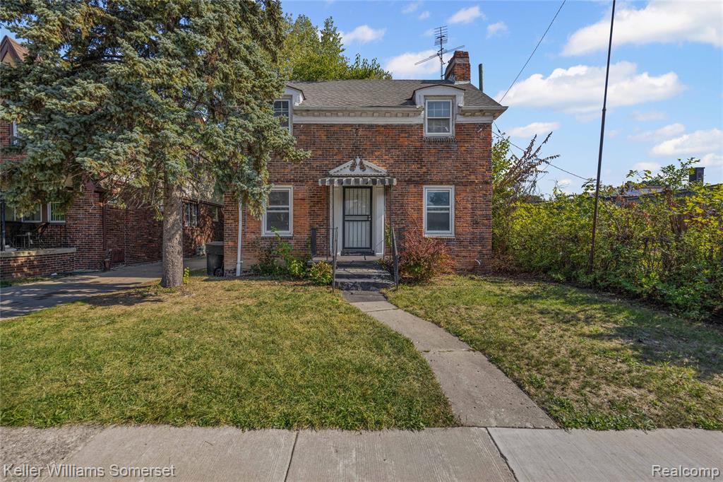 12375 E Outer Drive - Photo 2