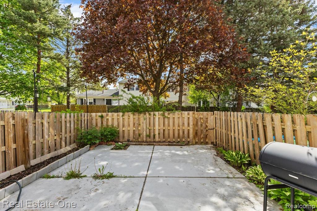 19848 Irongate Court, Northville, MI 48167 — Photo 28