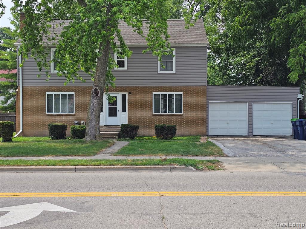 705 N Trumbull Street, Bay City, MI 48708 — front exterior