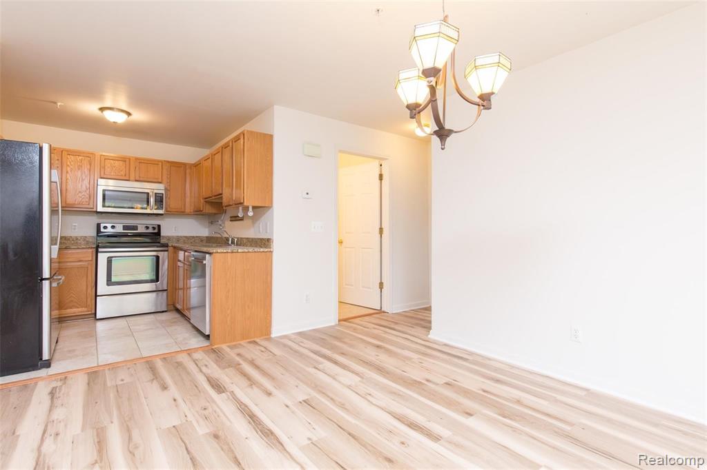 1933 LINDSAY Lane, Ann Arbor, MI 48104 — Photo 13