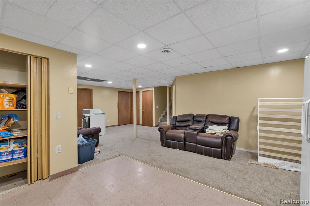 7511 Orchard Avenue, Dearborn, MI 48126 — Photo 35