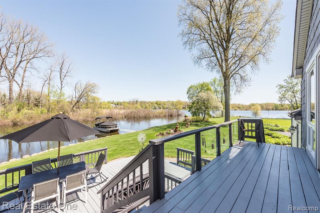 7311 BISCAYNE Court, White Lake, MI 48383 — Photo 12