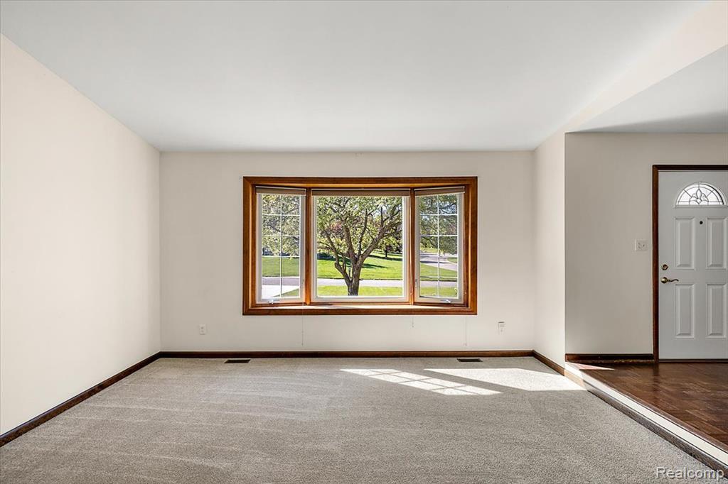 1081 Eagle Nest Drive, Rochester, MI 48306 — Photo 7