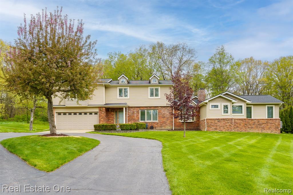 9243 Sherwood Drive, Davisburg, MI 48350
