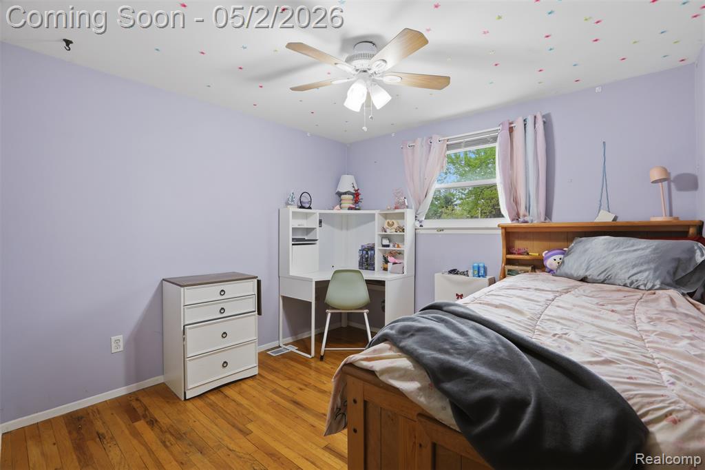 578 Worchester Street, Westland, MI 48186 — Photo 10