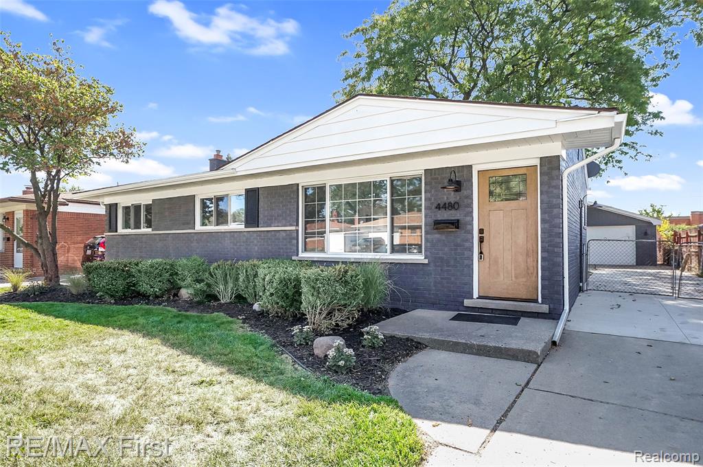 4480 Stratford Drive, Warren, MI 48092 — front exterior