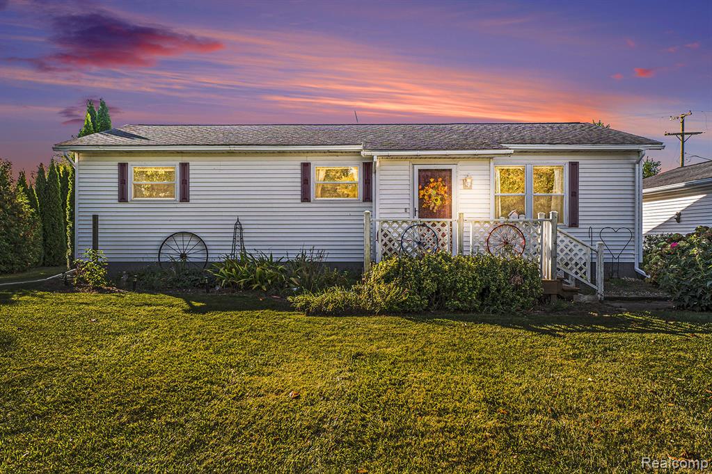 5627 Fairgrove Road, Fairgrove, MI 48733 — Photo 2