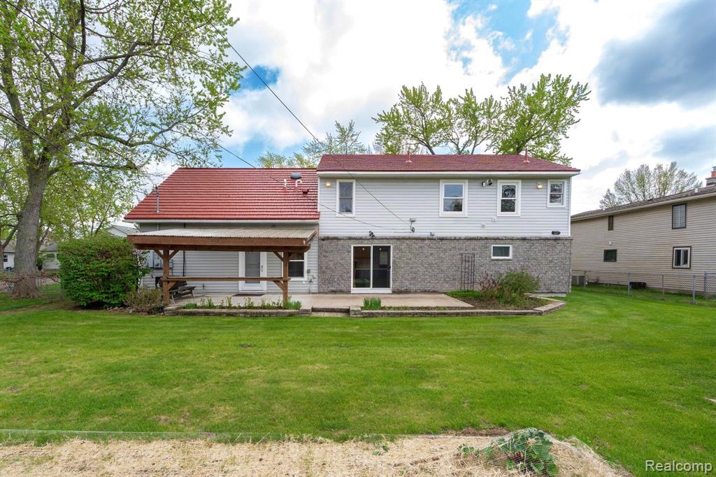 3246 MILLWALL Avenue, Keego Harbor, MI 48320 — Photo 4