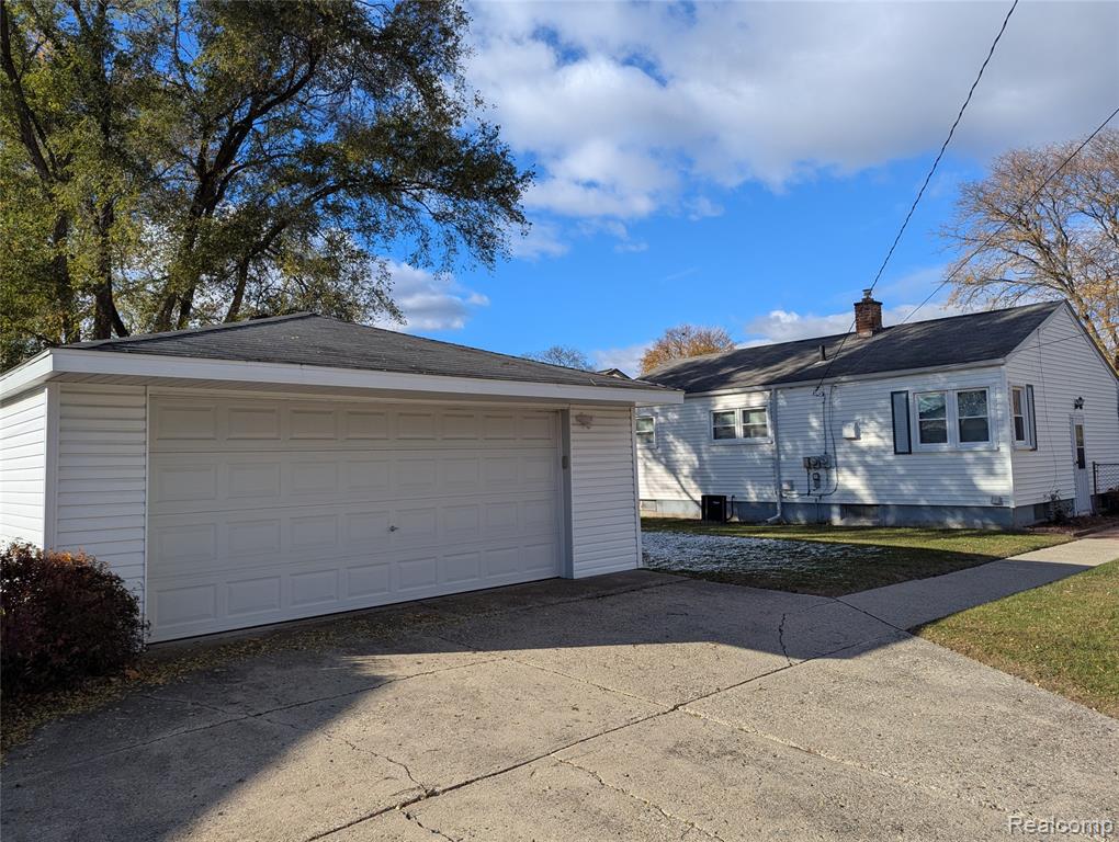 980 Radcliff Street, Garden City, MI — Photo 39