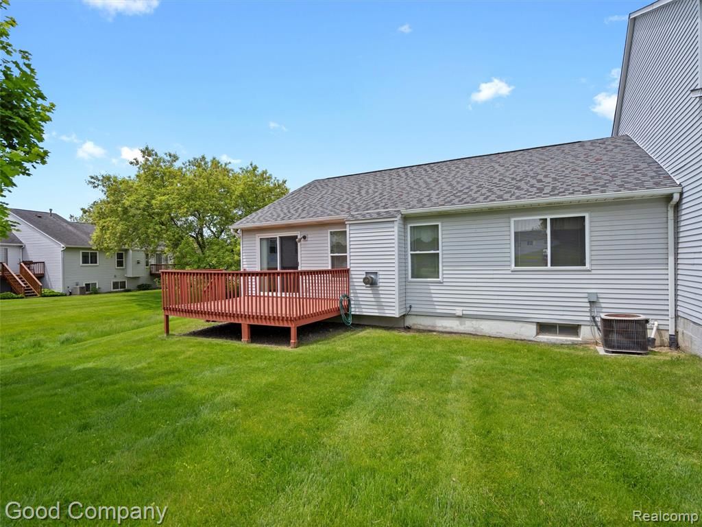 864 Challenging Trail, South Lyon, MI 48178 — Photo 30
