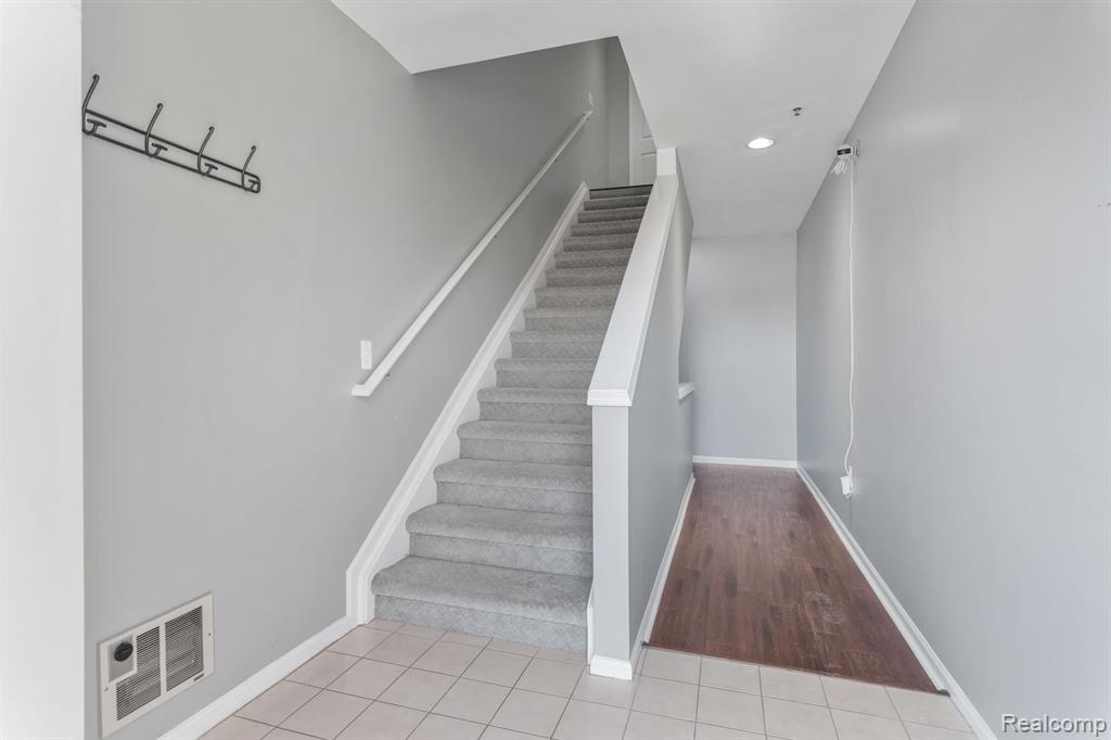20084 RODEO COURT, Southfield, MI 48075 — Photo 24