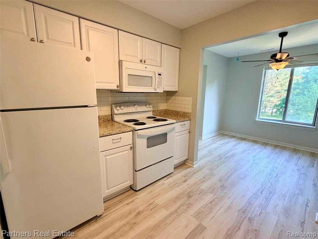 507 W Highland Road, 11, Howell, MI 48843 — Photo 13
