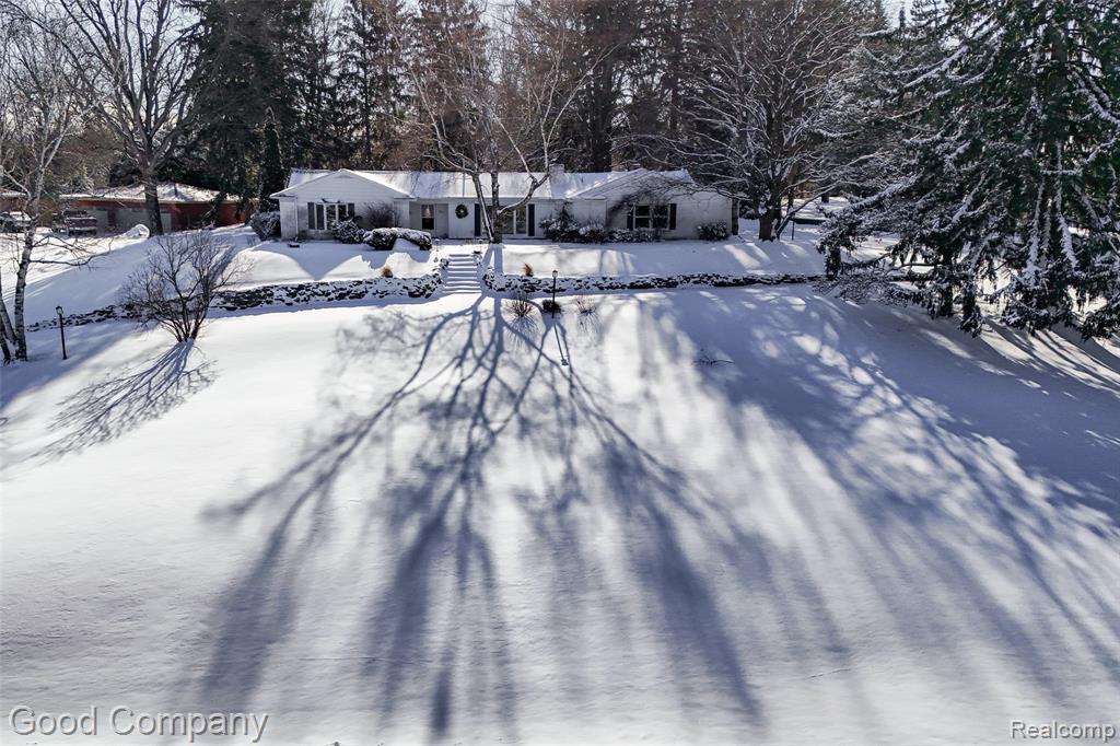 922 Eastover Drive, Bloomfield Hills, MI 48304 — Photo 12