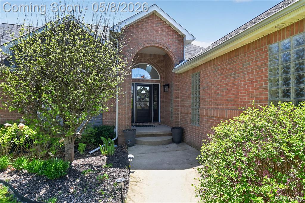 8955 Sandy Ridge Drive, White Lake, MI — Photo 2