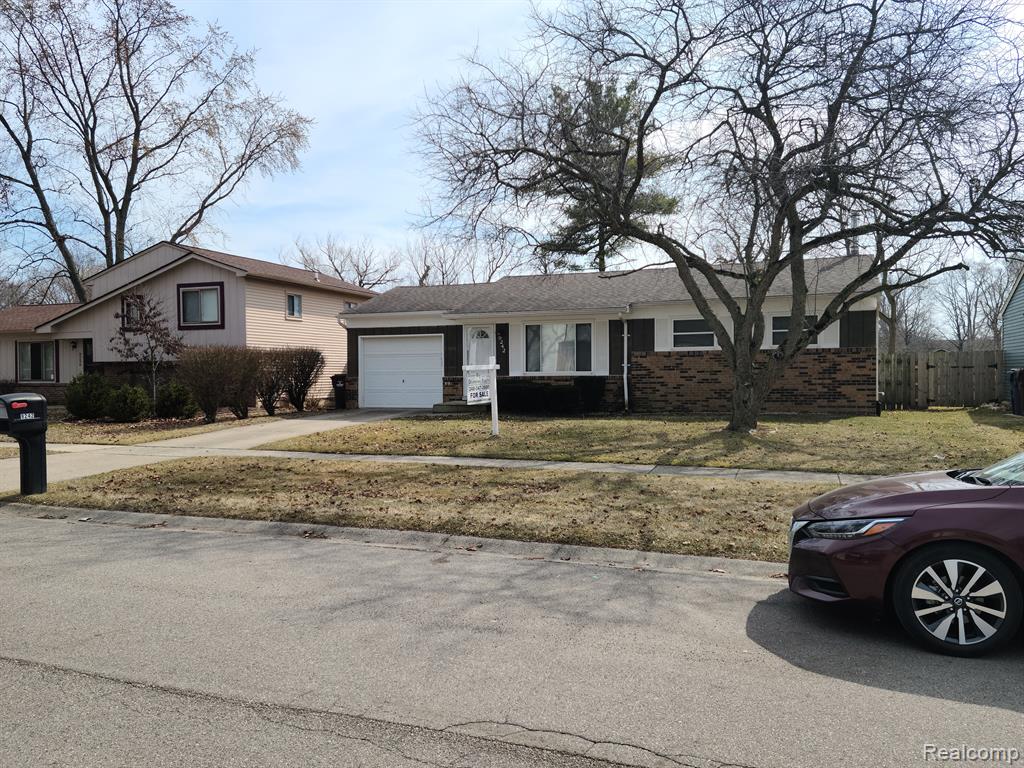 9242 PANAMA Avenue, Ypsilanti, MI 48198 — Photo 4