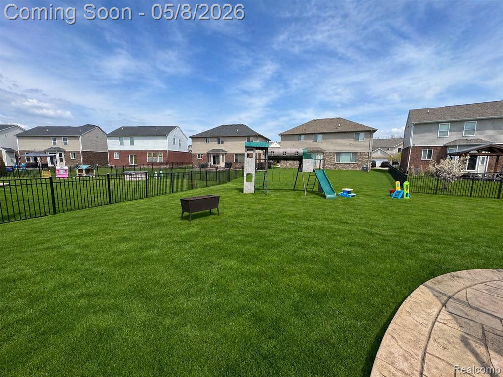 20489 Damask Circle, Clinton Twp, MI 48038 — Photo 4