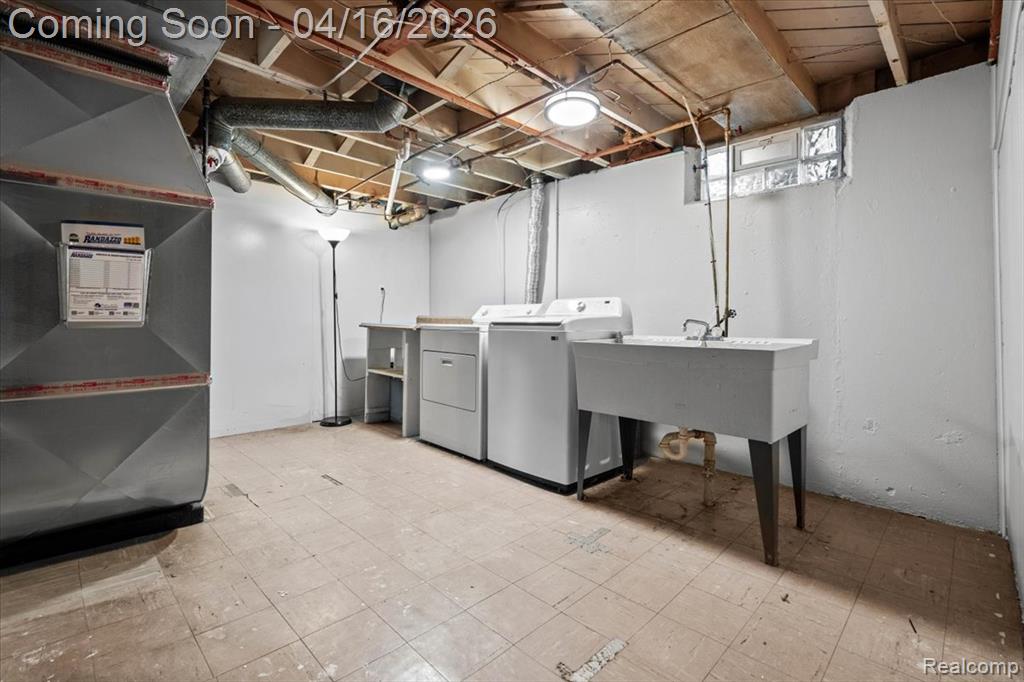 21330 Caledonia Avenue, Hazel Park, MI 48030 — Photo 15