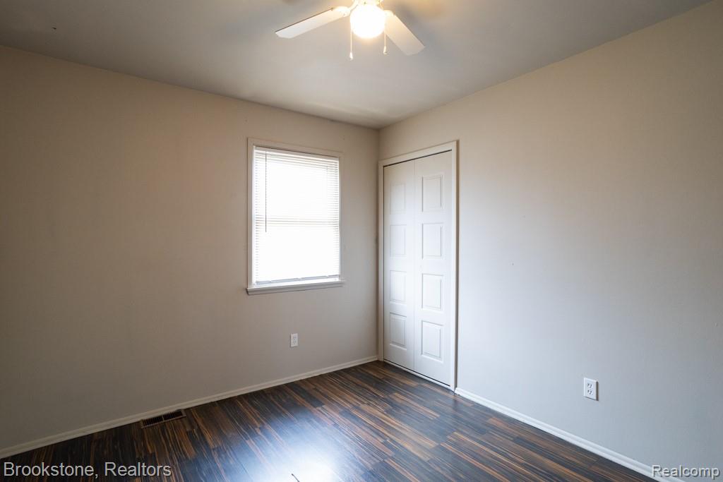 855 Illinois Street, Marysville, MI 48040 — Photo 16