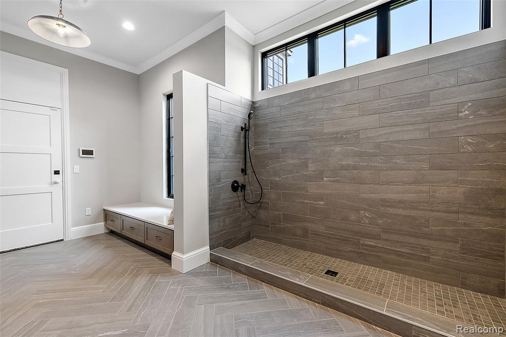 3268 Willis Drive, Oakland, MI, 48306