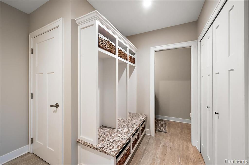 5839 Westwood Drive, Grand Blanc, MI 48439 — Photo 24