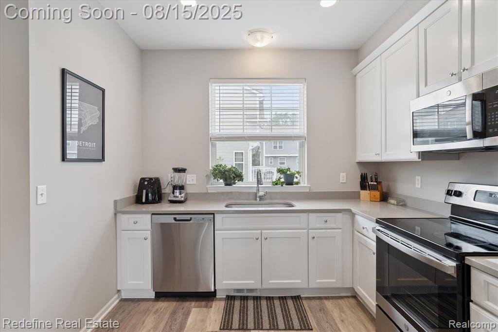 403 Jeff Keeton Drive, Hazel Park, MI 48030 — Photo 12