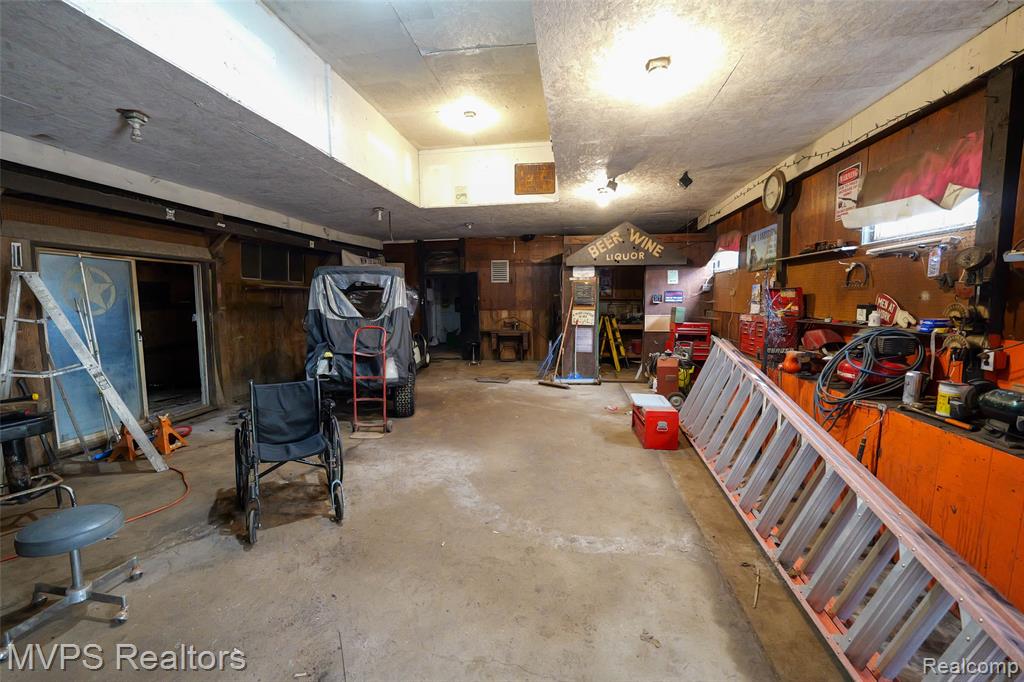 1721 Moffat Road, Leonard, MI 48367 — Photo 23