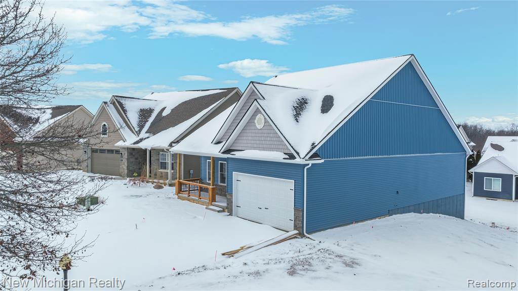 7453 Village Court, Davisburg, MI 48350 — Photo 11
