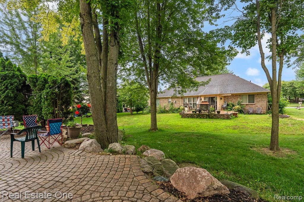 6778 Baytree Court, Shelby Twp, MI 48316 — Photo 44